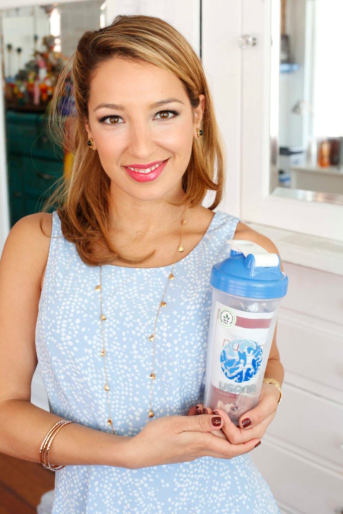 VANESSA LENGIES - BlenderBottle