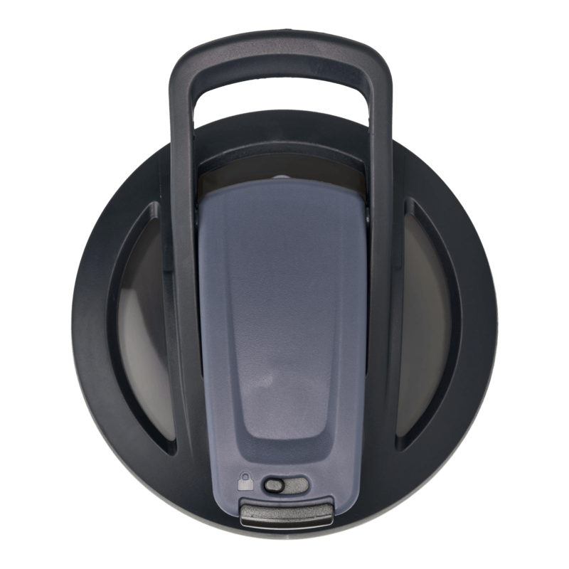 Lockable flip cap to prevent spills.