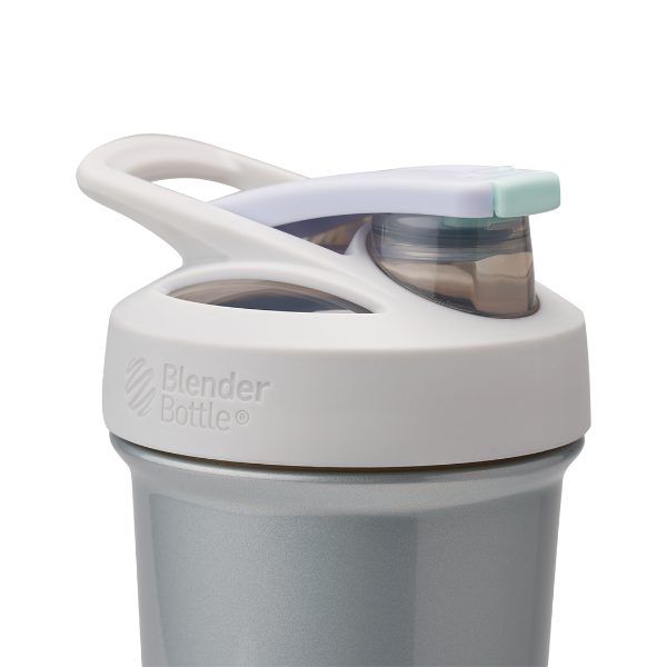 Silverline Green Strada Tritan odor-resistant shaker with locking lid.| Color#Silverline