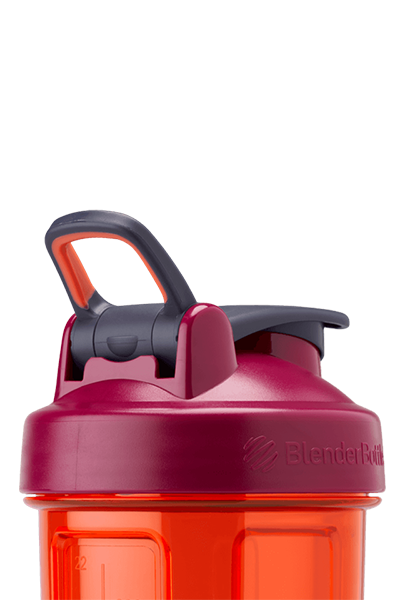 Red shaker lid with adjustable carry loop and StayOpen™ flip-cap for easy access.
